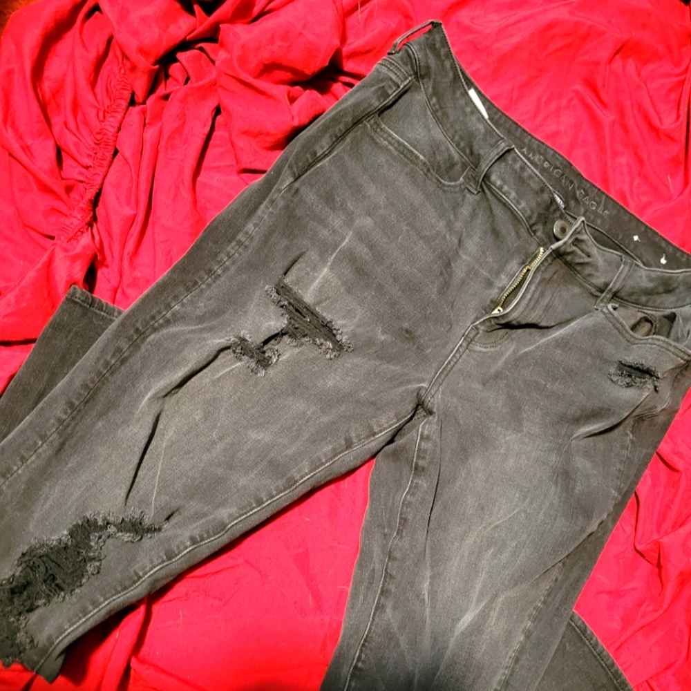 American Eagle Black distress Super stretch size 14 jeans